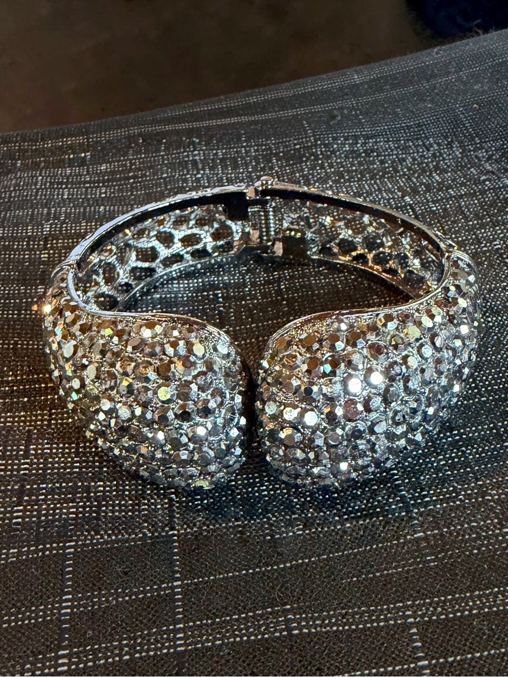 ISABEL HARVEY of Nantucket Hematite Chunky Hinge Bracelet